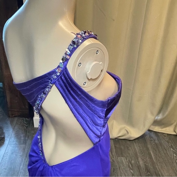 La Femme purple gown, size 2. See measurements dress size medium - Picture 3 of 13